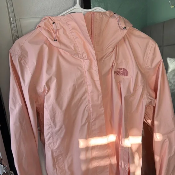 The North Face Women's Pink Jacket - Picture 1 of 3